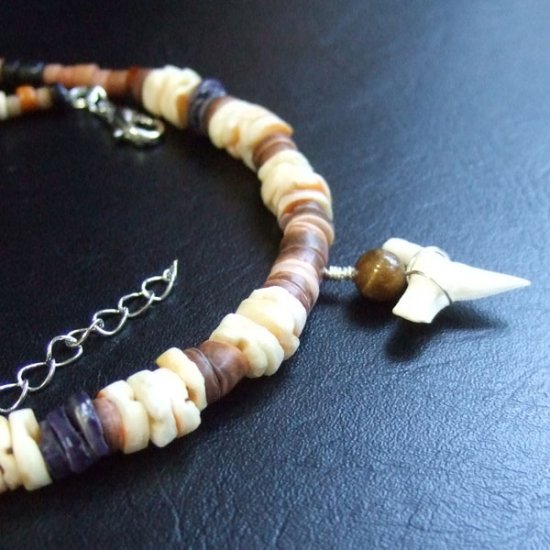 【表示現品】メジロザメの歯ビーズネックレス - BLN-12040