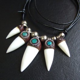 【表示現品】クロコダイルの牙 ペンダント- CTN-40017