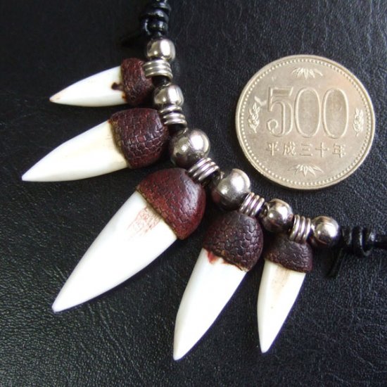 【表示現品】クロコダイルの牙 ペンダント- CTN-40018