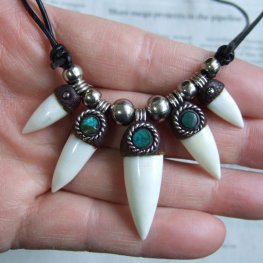 【表示現品】クロコダイルの牙 ペンダント- CTN-40018