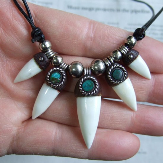 【表示現品】クロコダイルの牙 ペンダント- CTN-40018