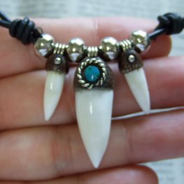 【表示現品】クロコダイルの歯ネックレス - 40059pwb