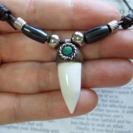 【表示現品】クロコダイルの歯ネックレス - 40087pwb