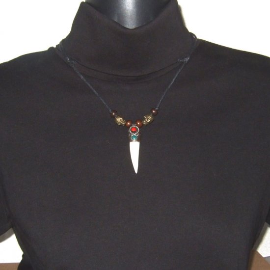 【表示現品】クロコダイルの歯ネックレス - 40110phb