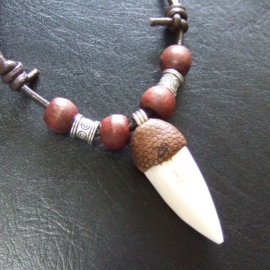 【表示現品】クロコダイルの歯ネックレス - 40115phb