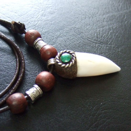 【表示現品】クロコダイルの歯ネックレス - 40115phb