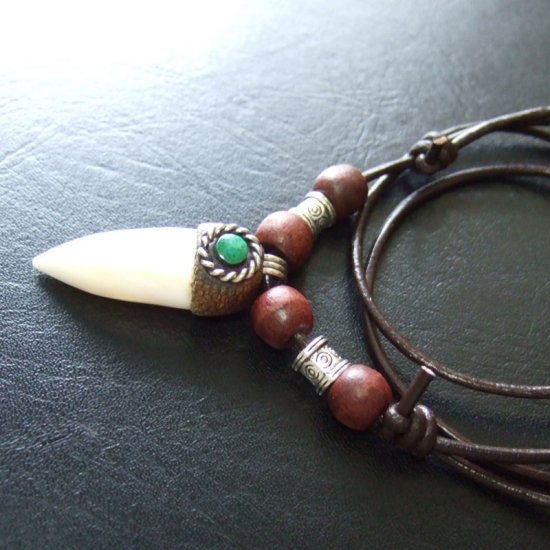 【表示現品】クロコダイルの歯ネックレス - 40115phb