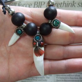 【表示現品】クロコダイルの歯ネックレス - 40117phb