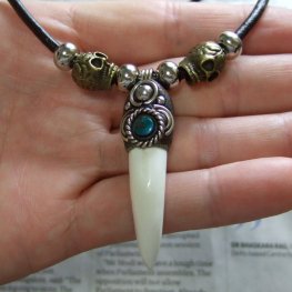 【表示現品】クロコダイルの歯ネックレス - 40118phb