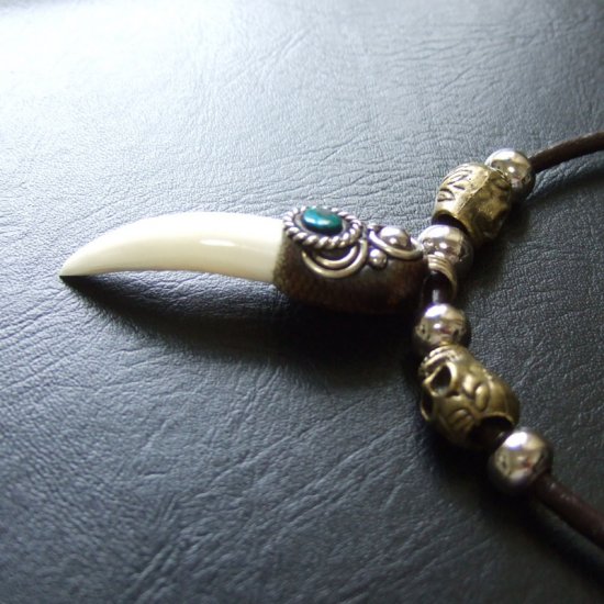 【表示現品】クロコダイルの歯ネックレス - 40118phb