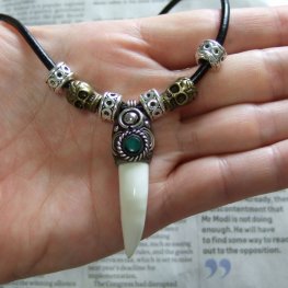 【表示現品】クロコダイルの歯ネックレス - 40119phb