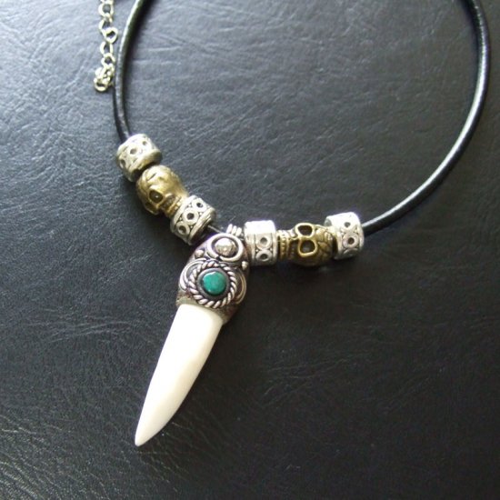 【表示現品】クロコダイルの歯ネックレス - 40119phb