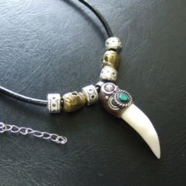 【表示現品】クロコダイルの歯ネックレス - 40119phb