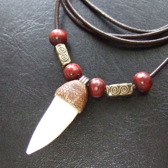 【表示現品】クロコダイルの歯ネックレス - 40126phb