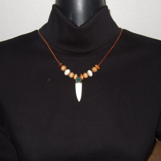 【表示現品】クロコダイルの歯ネックレス - 40129phb