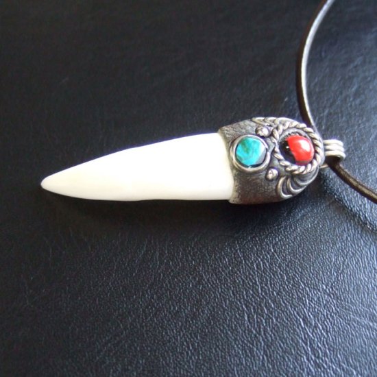 【表示現品】大型 クロコダイルの牙 ペンダントトップ - 40153phb