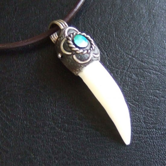 【表示現品】クロコダイルの牙 ペンダントトップ - 40155phb