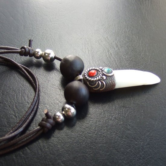 【表示現品】大型 クロコダイルの牙 ペンダント- 40161phb