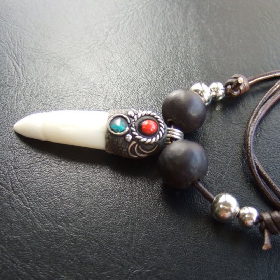 【表示現品】大型 クロコダイルの牙 ペンダント- 40161phb