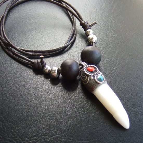 【表示現品】大型 クロコダイルの牙 ペンダント- 40161phb