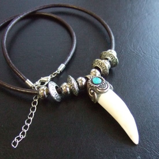 【表示現品】クロコダイルの歯ネックレス - 40178phb