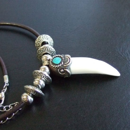 【表示現品】クロコダイルの歯ネックレス - 40178phb