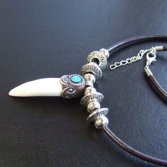 【表示現品】クロコダイルの歯ネックレス - 40178phb