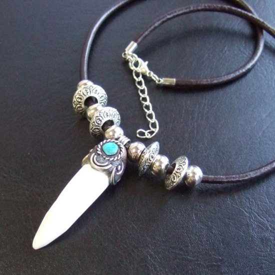 【表示現品】クロコダイルの歯ネックレス - 40178phb