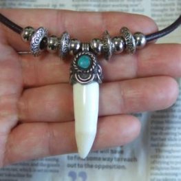 【表示現品】クロコダイルの歯ネックレス - 40178phb