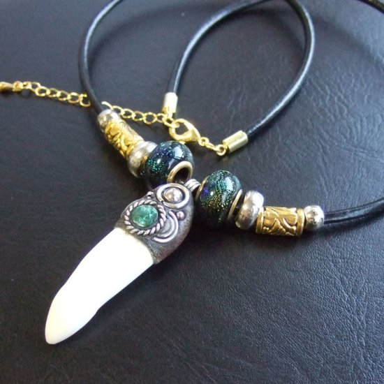 【表示現品】クロコダイルの歯ネックレス - 40179phb