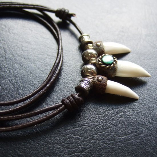 【表示現品】クロコダイルの歯ネックレス - 40196phb