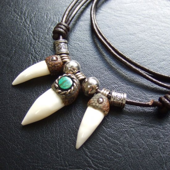 【表示現品】クロコダイルの歯ネックレス - 40196phb