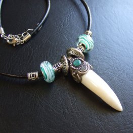 【表示現品】クロコダイルの歯ネックレス - 40199phb