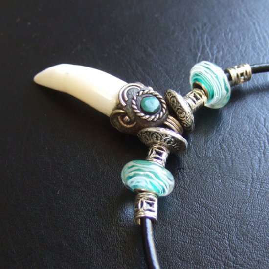 【表示現品】クロコダイルの歯ネックレス - 40199phb