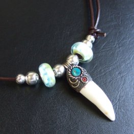 【訳あり現品】クロコダイルの歯ネックレス - 40202phb 【訳あり現品】クロコダイルの歯ネックレス - 40202phb