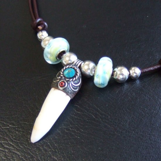 【訳あり現品】クロコダイルの歯ネックレス - 40202phb