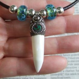 【表示現品】クロコダイルの歯ネックレス - 40206phb