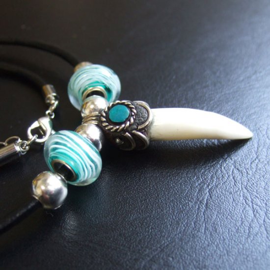 【表示現品】クロコダイルの歯ネックレス - 40213phb