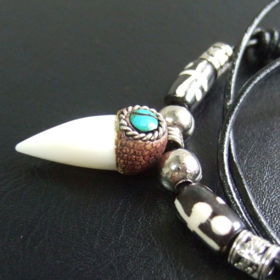 【表示現品】クロコダイルの歯ネックレス - 40264phb