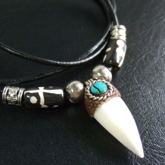 【表示現品】クロコダイルの歯ネックレス - 40264phb