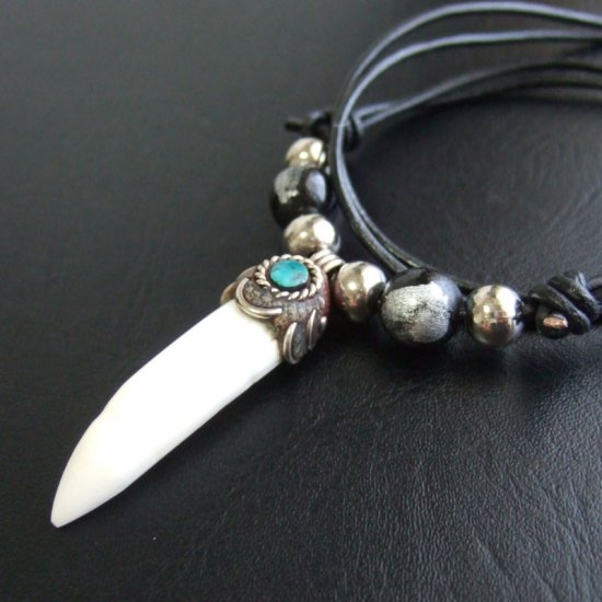 【表示現品】大型 クロコダイルの牙 ペンダント - 40270phb