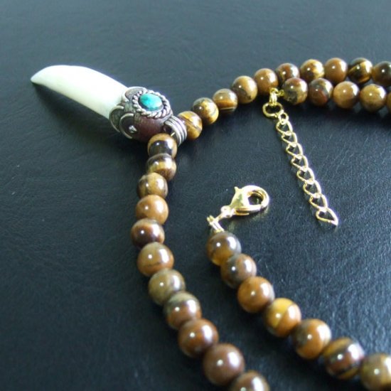 【大型-現品】クロコダイルの歯タイガーアイビーズネックレス - 40276zhb