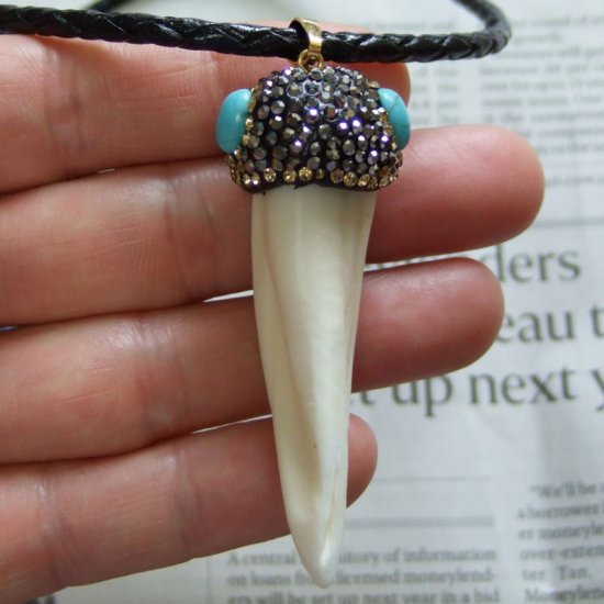 【訳あり現品】イノシシの牙ペンダント - 50022azg