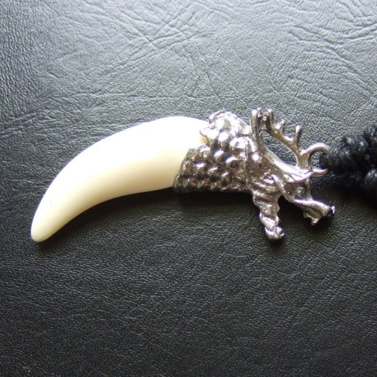 牙デザイン　ボーンカービングペンダント（竜） - 50046efg