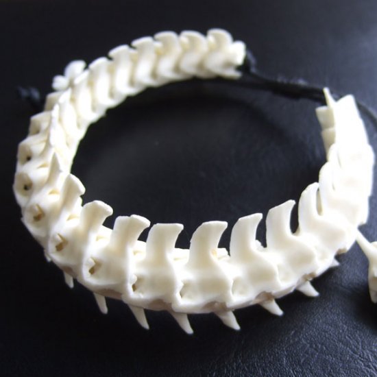 XＬサイズヘビの骨製ブレスレット - 50062esa