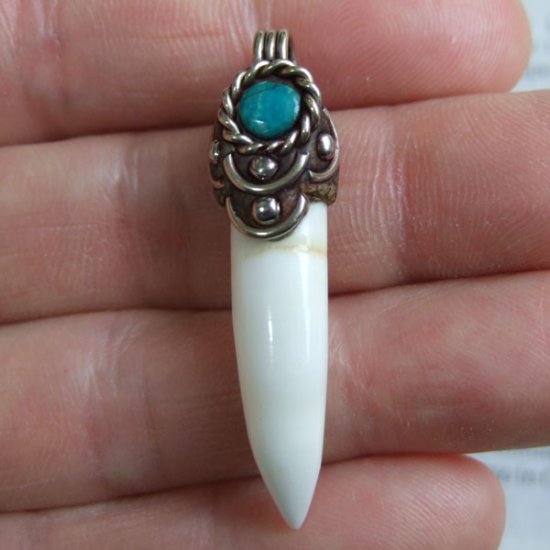 【訳あり現品】クロコダイルの歯ネックレス - CTN-14009