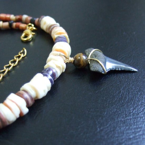 【表示現品】ホオジロザメの歯化石 ビーズチョーカー - 30285zhb