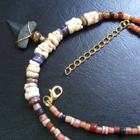 【表示現品】ホオジロザメの歯化石 ビーズチョーカー - 30285zhb