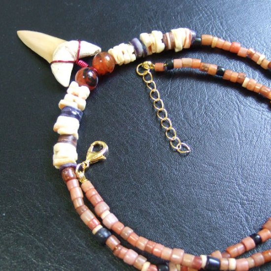 【表示現品】サメの歯化石 ビーズチョーカー - 30287zhb