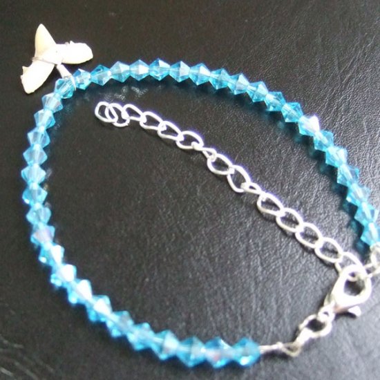 【表示現品】サメの歯化石グラスビーズブレスレット - 30315zhb